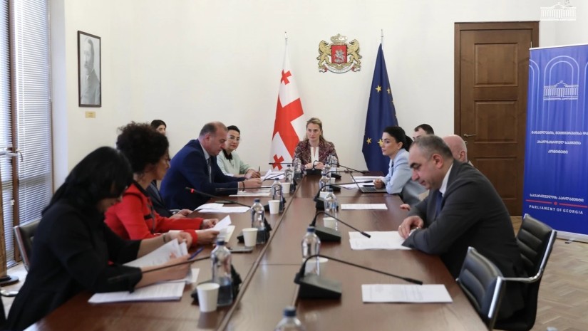განათლების კომიტეტი