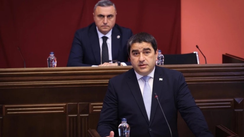 შალვა პაპუაშვილ