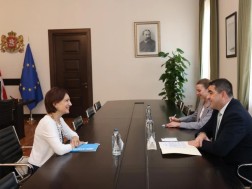 შალვა პაპუაშვილი საქართველოში UNICEF-ის ახალ წარმომადგენელს შეხვდა შალვა პაპუაშვილი საქართველოში UNICEF-ის ახალ წარმომადგენელს შეხვდა