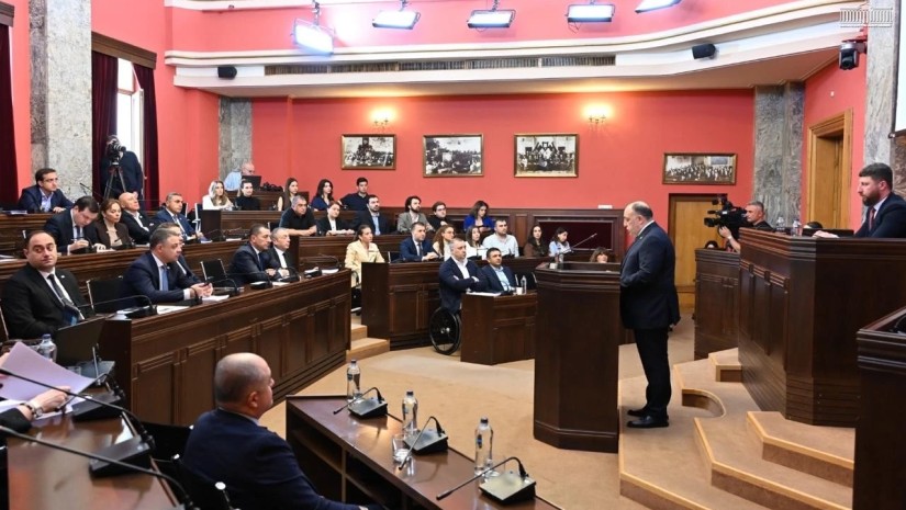 პარლამენტი