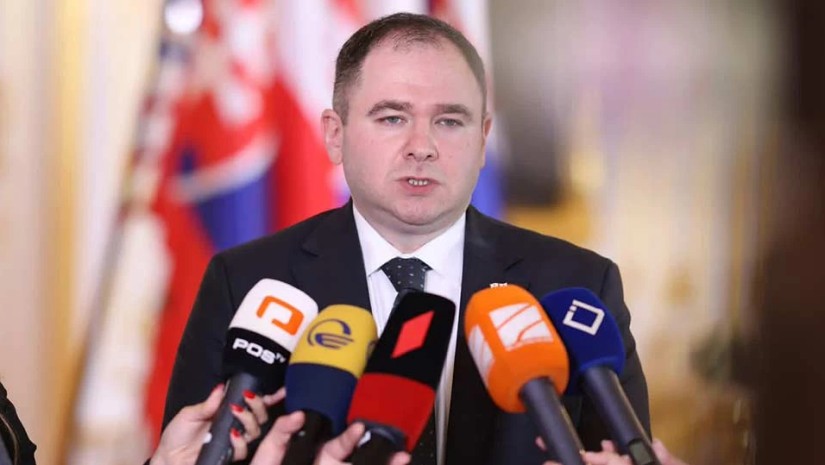 ნიკოლოზ სამხარაძე
