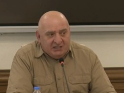 მალხაზ თოფურია