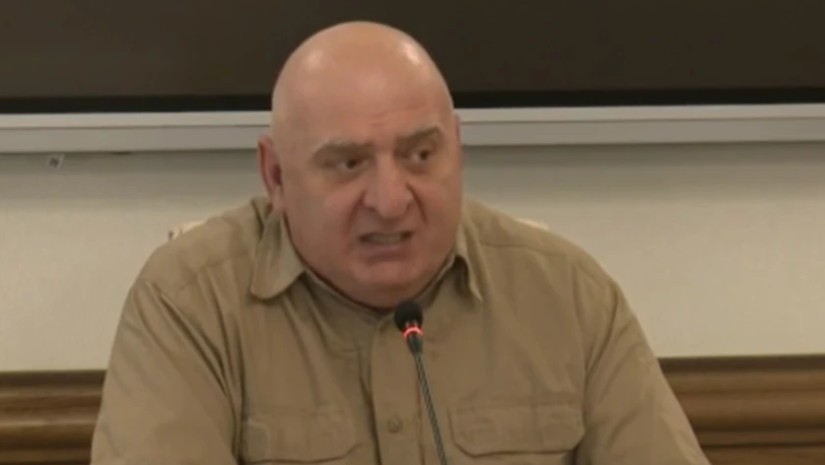 მალხაზ თოფურია