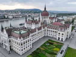 ბუდაპეშტში ისტორიული ღირსშესანიშნაობების განათება გამორთეს