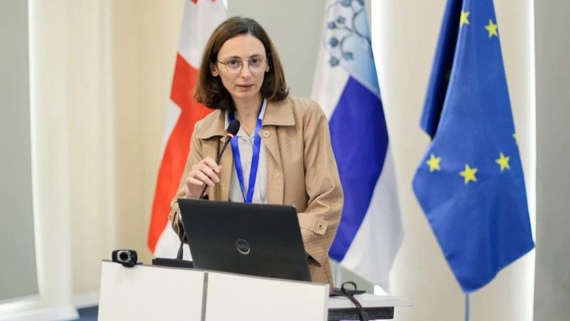 დოდო აგლაძე 