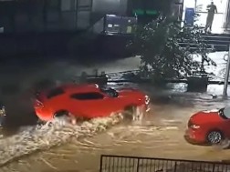 დატბორილი ქუჩა