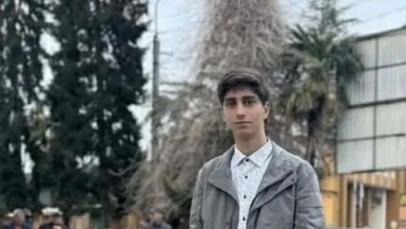 ზუგდიდი 18 წლის ბიჭი 