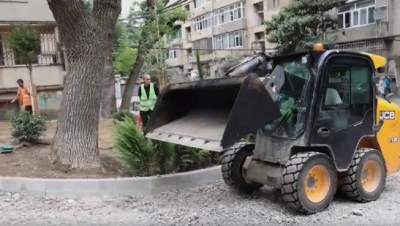 თამარაშვილის ქუჩაზე ინფრასტრუქტურული სამუშაოები მიმდინარეობს