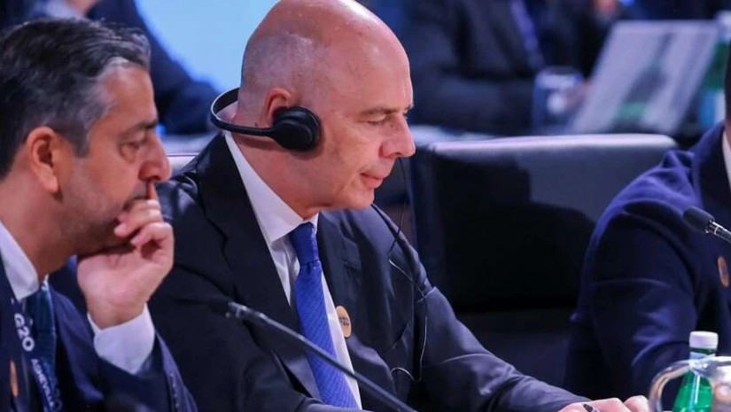 ანტონ სილუანოვი