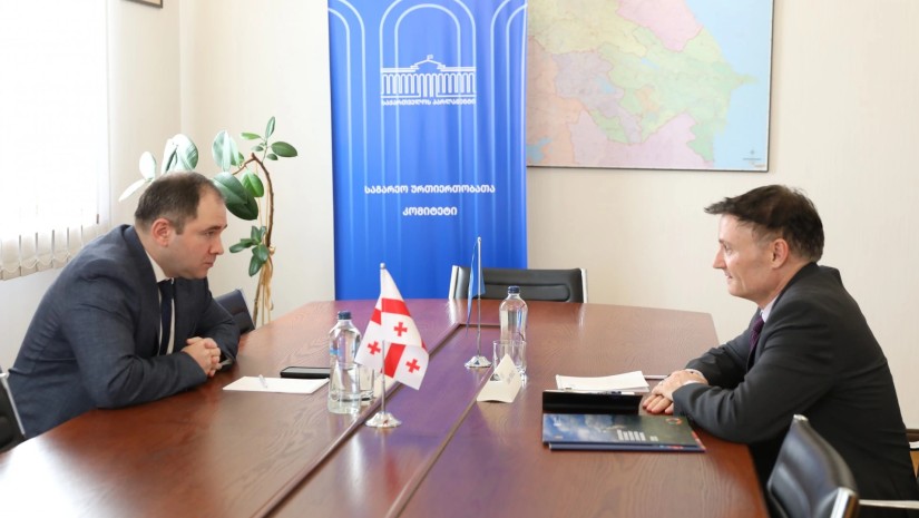 ნიკოლოზ სამხარაძე