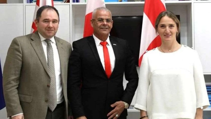 ნიკოლოზ სამხარაძე