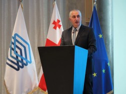 ლაშა ხუციშვილი