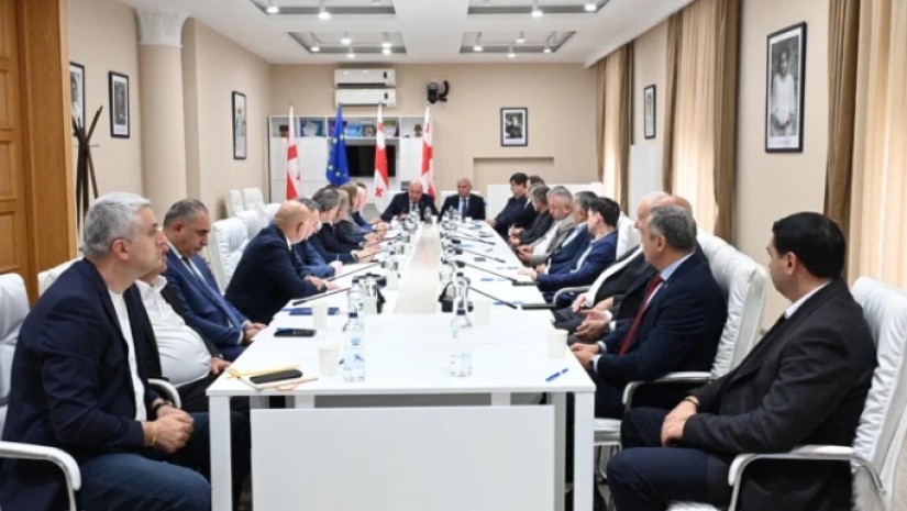 საპარლამენტო უმრავლესობის წევრები
