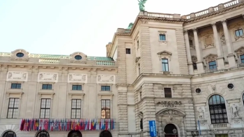 მკ