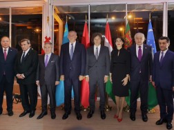 პრემიერმა ვახშამზე უმასპინძლა