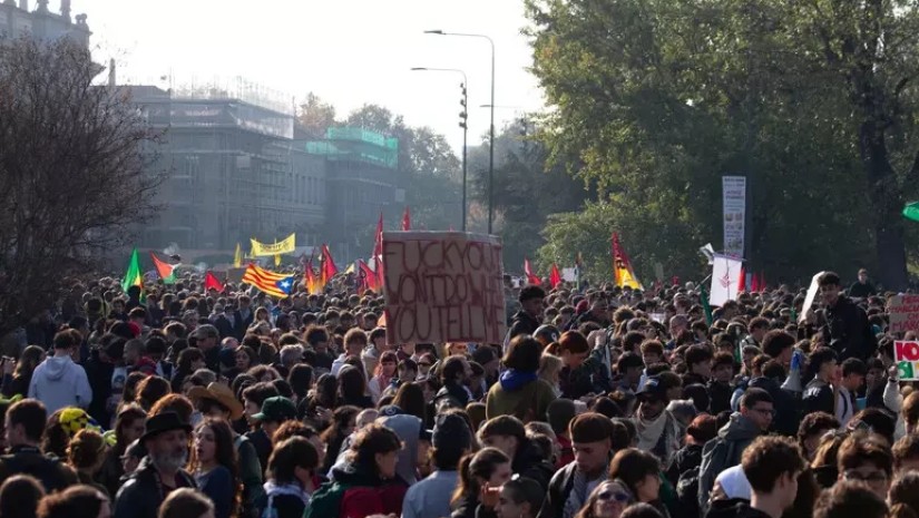 იტალია აქცია